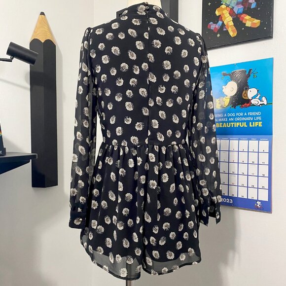 Forever 21 Daisy 60s Romper - Picture 2 of 5